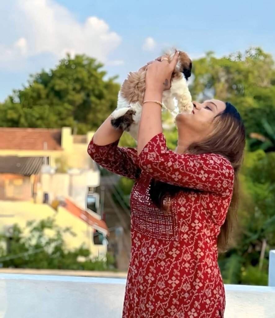 happy customer with shih tzu puppy from Kumaran Pet House Chennai